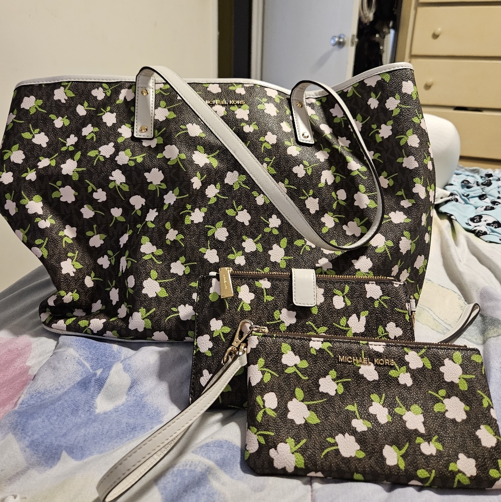 GUC 3 PIECE MK MICHAEL KORS MINI ROSE TOTE BAG, WALLET & ZIP POUCH